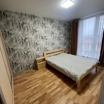 Героїв Майдану вул., 5