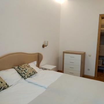 Лютеранська вул., 13