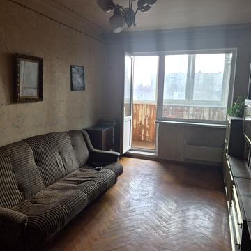 Феодосійська вул., 10