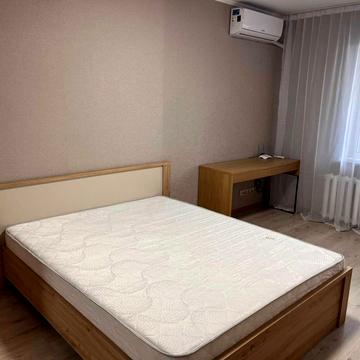 Європейського Союзу просп. (Правди), 31-А