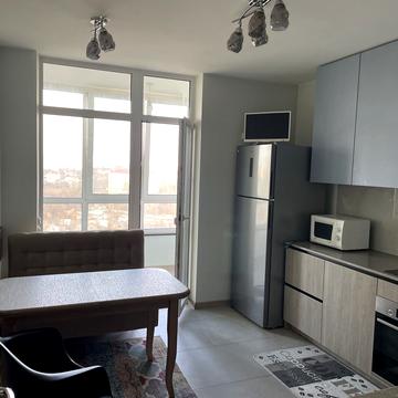 Кадетський Гай вул., 10