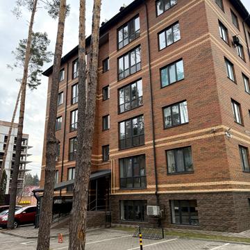 Лісова вул., (Будинок)