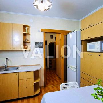 Ялтинська вул., 15