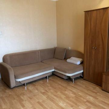 Василя Верховинця вул., 10