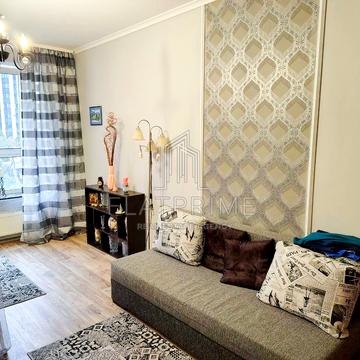 Героїв Небесної Сотні просп., 18/3