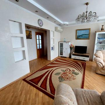 Дніпровська набережна вул., 26-Ж