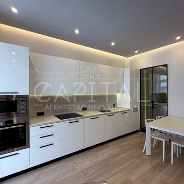 Інститутська вул., 24/7