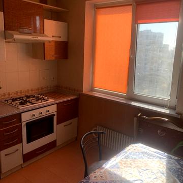 Олімпійська вул., 31