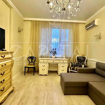 Дніпровська набережна вул., 14-А