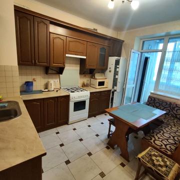 Малоголосківська вул., 8д