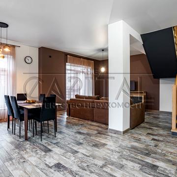 Центральна вул.