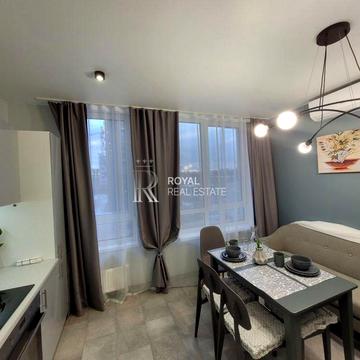 Салютна вул., (Будинок 02301-02303)