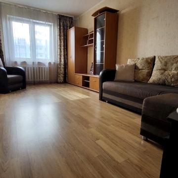 Григорія Ващенка вул., 1