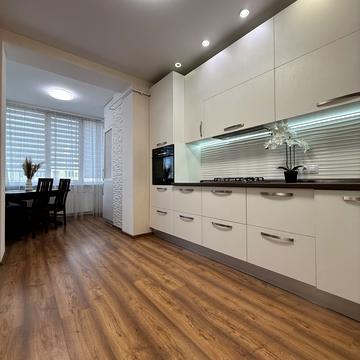 Абрикосова вул., 3-Б