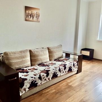 Воскресенська вул., 14-Б