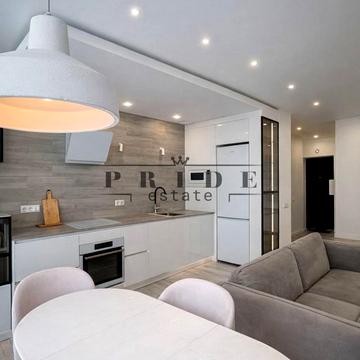 Євгена Сверстюка вул. (Марини Раскової), 6-Г