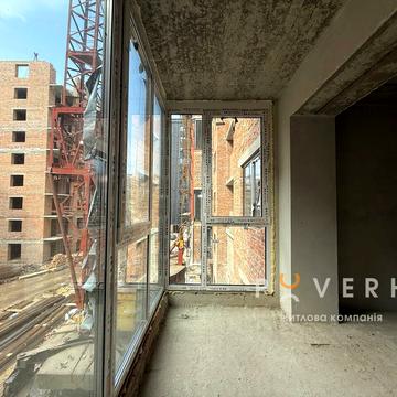 Степана Бандери вул., (Будинок 1)