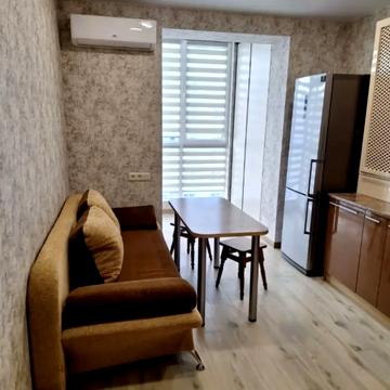 Співдружності вул., 6