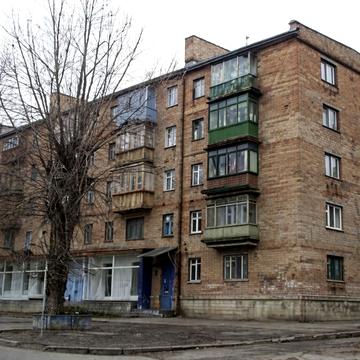 Романа Ратушного вул. (Волгоградська), 4