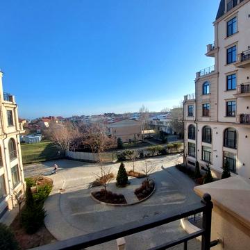 Травневий пров., 6