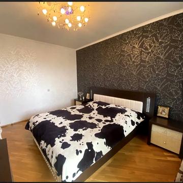 Володимира Івасюка вул., 42