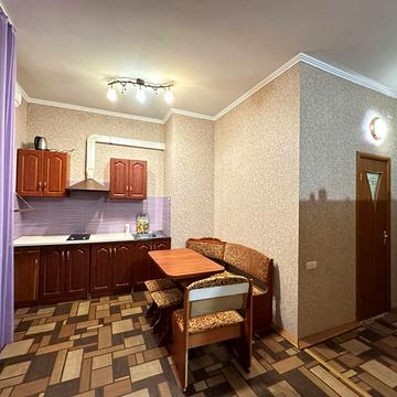 Перлинна вул., 3