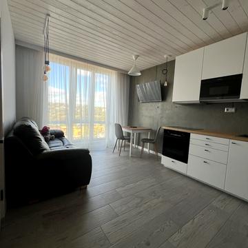 Набережна Перемоги вул., 40-Д