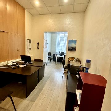 Науки просп. (Леніна), 58