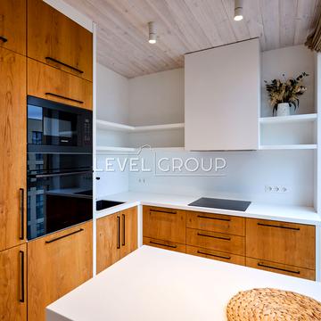 Салютна вул., 2к4