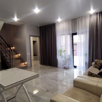 Перлинна вул., 36