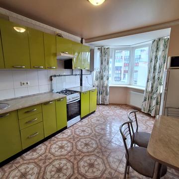 Степана Бандери просп., 45-А