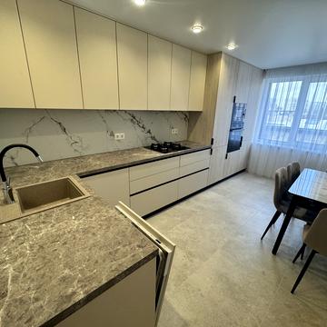 Білогірська вул., 12