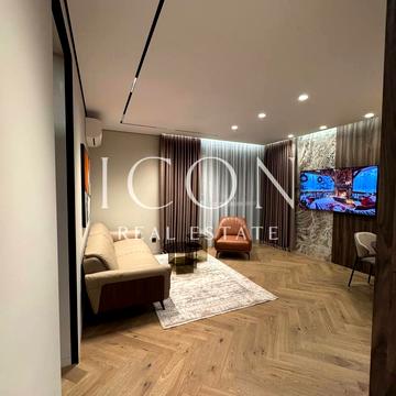 Саперне Поле вул., 12