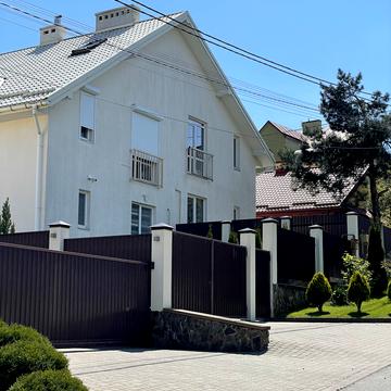 Центральна