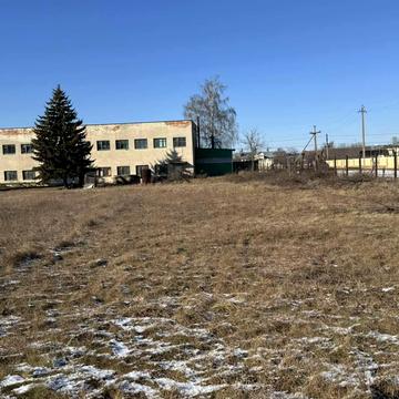 Шкільна вул., 1