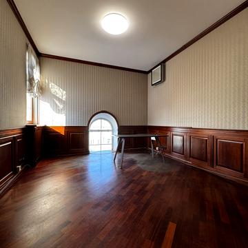 Володимирська вул., 45