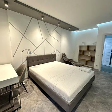 Вячеслава Чорновола просп. (), 16д