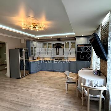 Анатолія Петрицького вул., 19-А