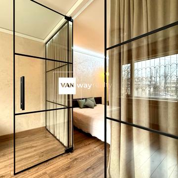 Андрія Малишка вул., 3