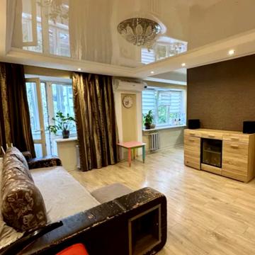 Празька вул., 28