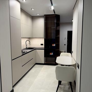 Мартинова просп., (вул. Молодіжна, 10)