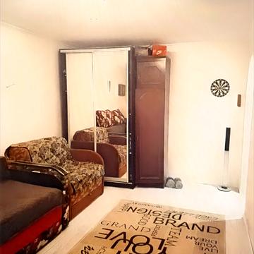 Михайла Стельмаха вул., 8