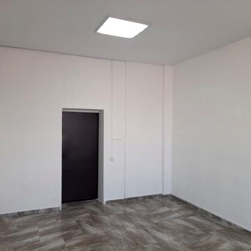 Київська вул., 4