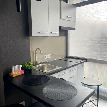 Молодіжна вул., (Будинок 5)