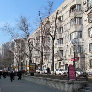 Івана Мазепи вул. (Січневого Повстання), 3