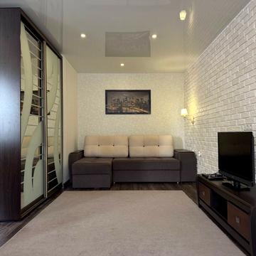 Паторжинського вул., 3