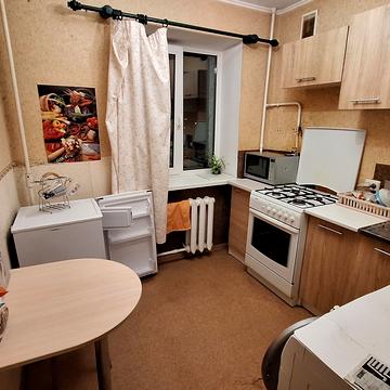 Петра Ніщинського вул., 8