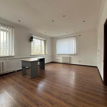 Уманська вул., 25