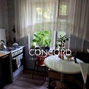 Романа Ратушного вул. (Волгоградська), 35-А