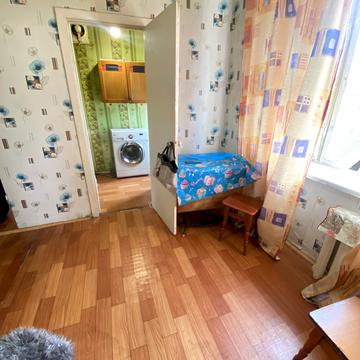 Академіка Доброхотова вул., 26